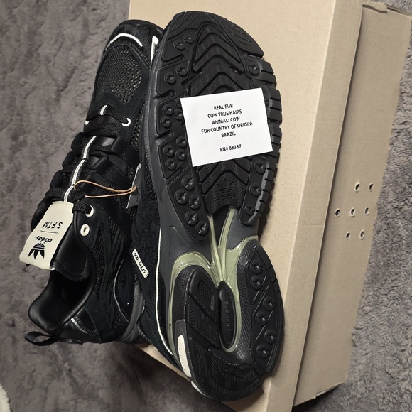 Adidas Black and Gray Men's Sneakers - Picture 3 of 4